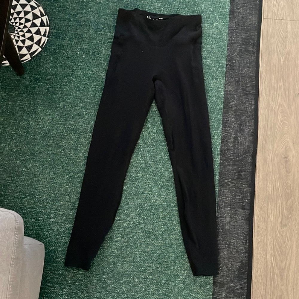 Under Armour petite small leggings black athletic athleisure side pockets